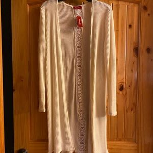 NWT Panhandle Junior Cream Colored Long Cardigan size M.